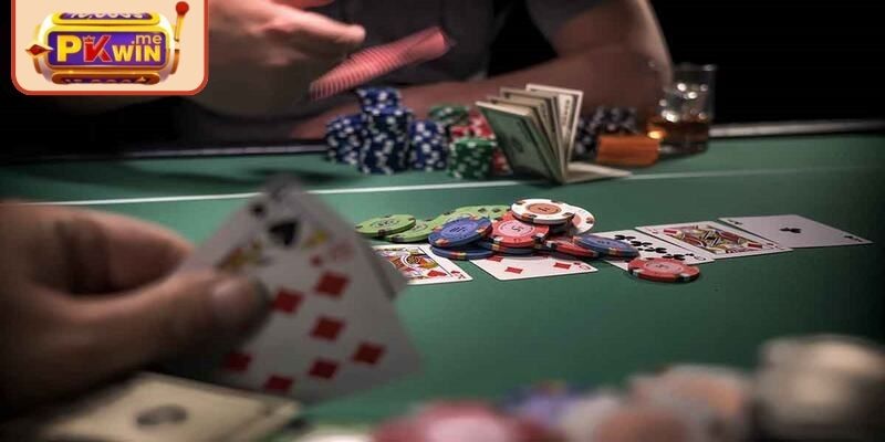 Các bước chia bài chuẩn trong bài poker 